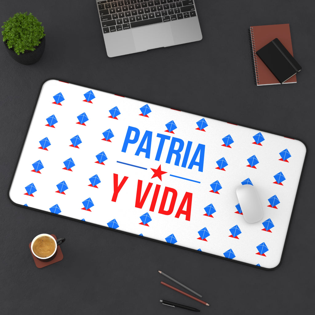Patria y Vida Desk Mat — Desk Mat Cubano Minimalista