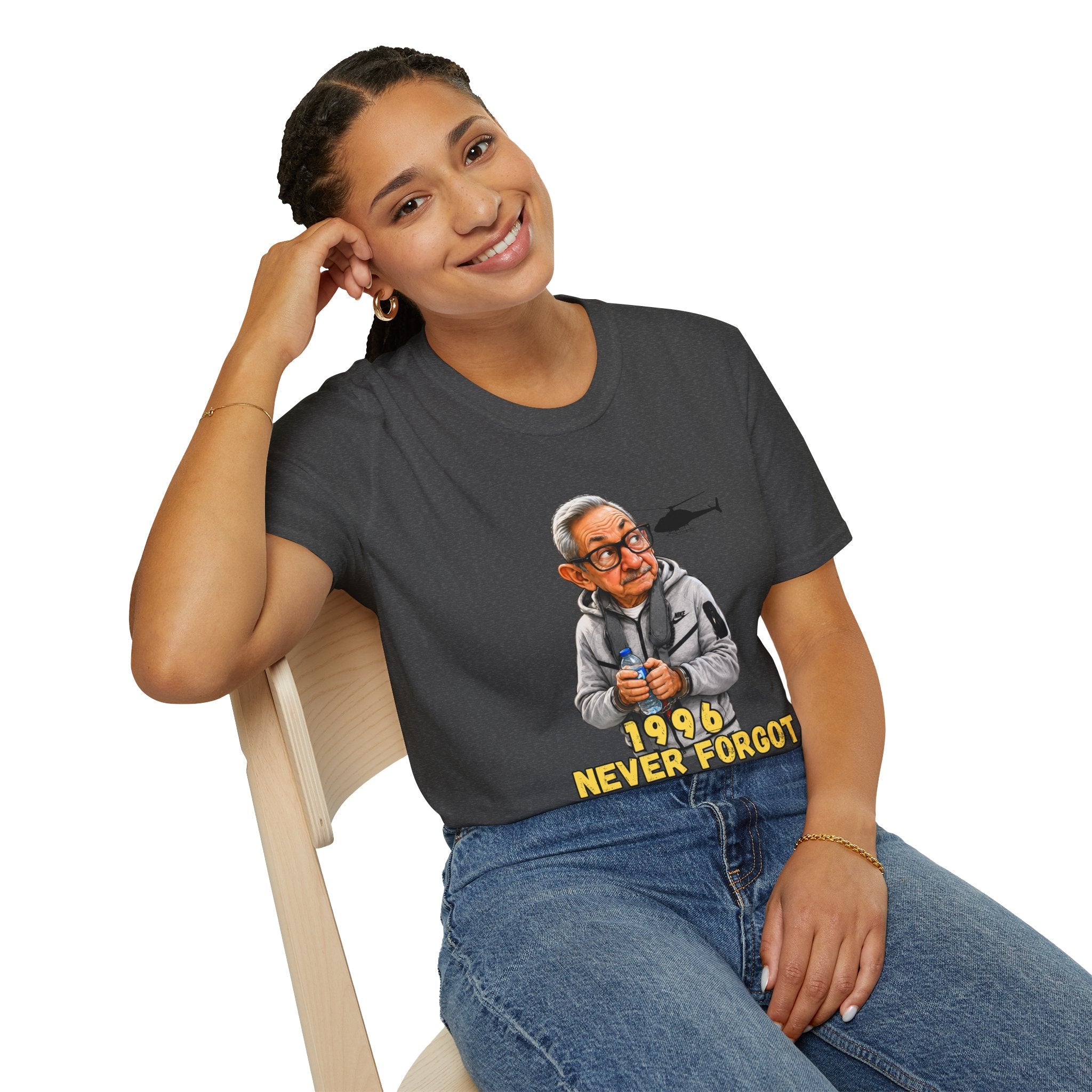 Camiseta “1996 Never Forgot” — Caricatura de Raúl Castro Edición Miami