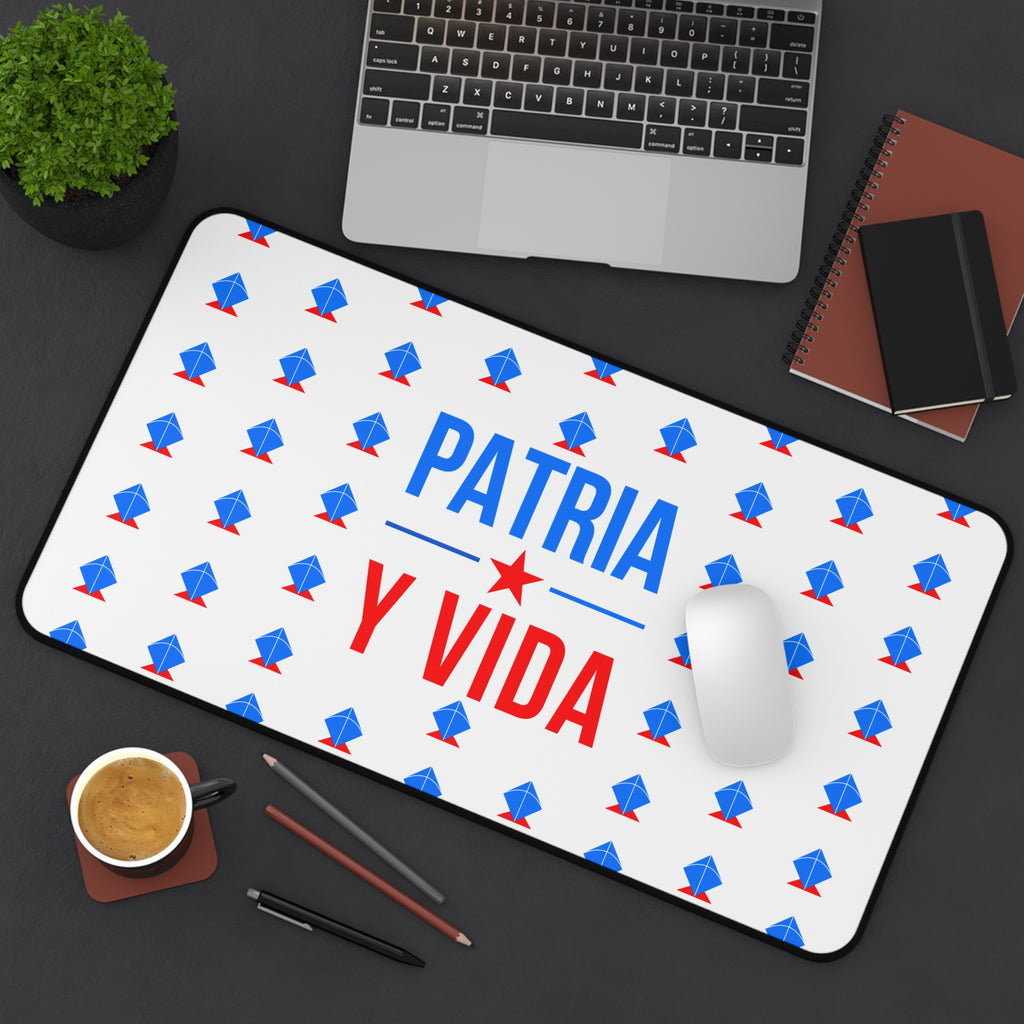Patria y Vida Desk Mat — Desk Mat Cubano Minimalista